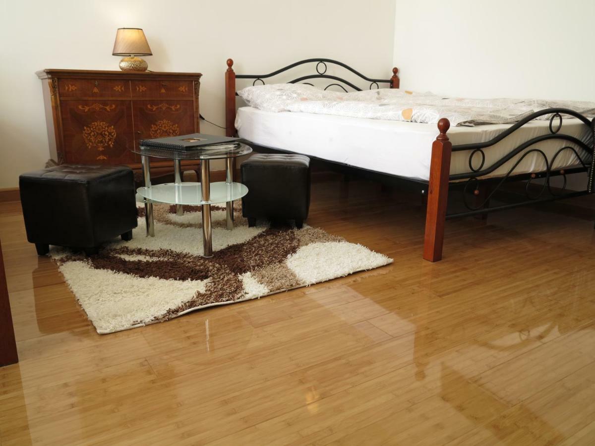 Small Luxury Kapitol Apartment Bécs Kültér fotó