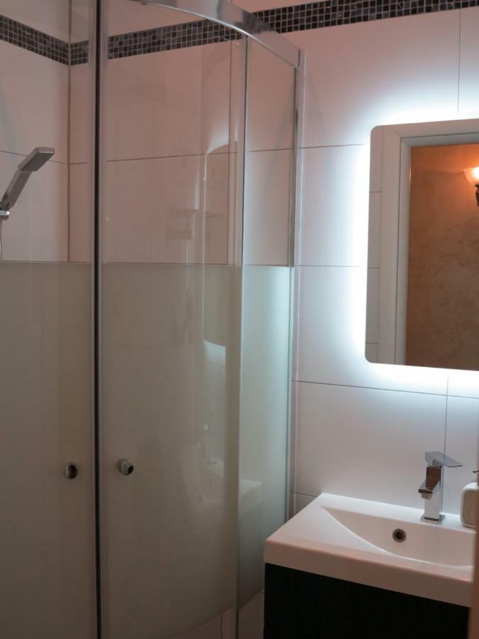 Small Luxury Kapitol Apartment Bécs Kültér fotó