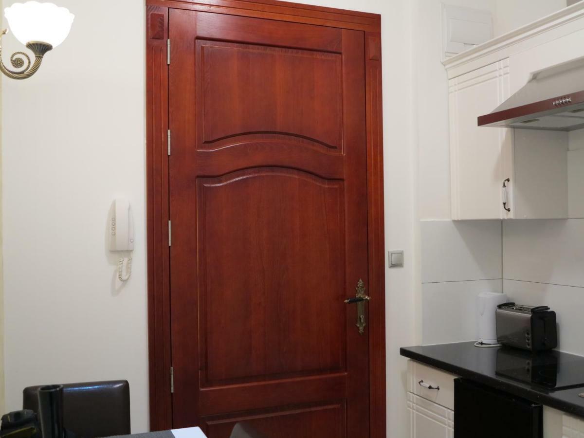 Small Luxury Kapitol Apartment Bécs Kültér fotó