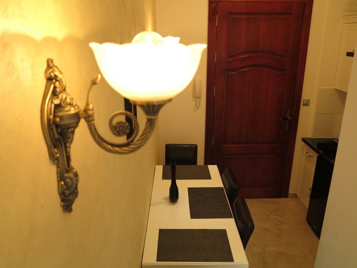 Small Luxury Kapitol Apartment Bécs Kültér fotó