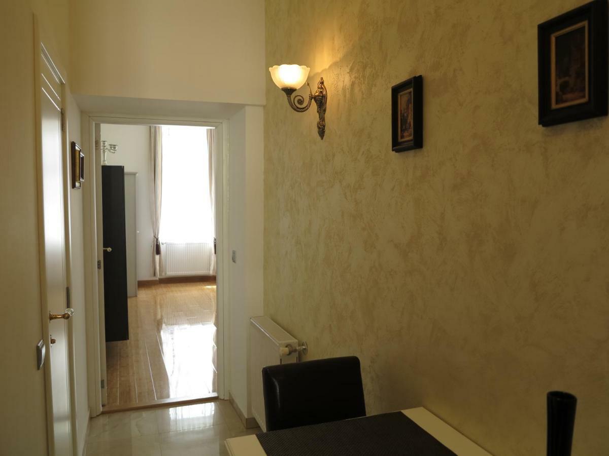 Small Luxury Kapitol Apartment Bécs Kültér fotó
