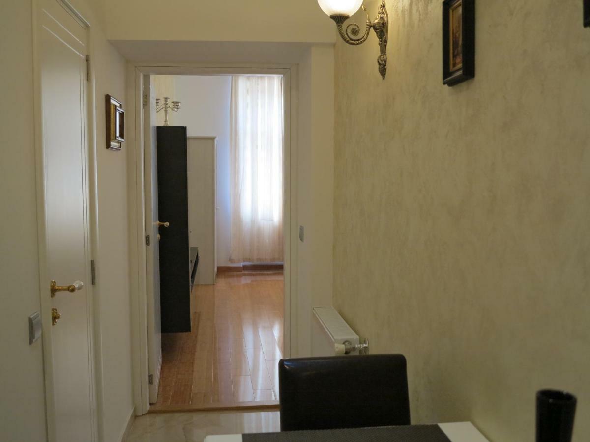 Small Luxury Kapitol Apartment Bécs Kültér fotó