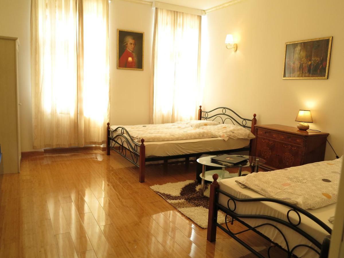 Small Luxury Kapitol Apartment Bécs Kültér fotó