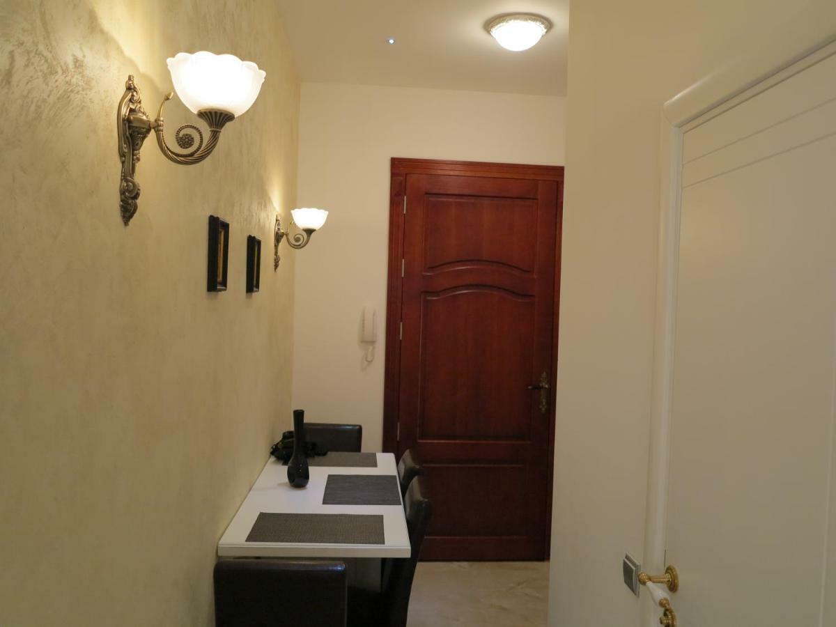 Small Luxury Kapitol Apartment Bécs Kültér fotó