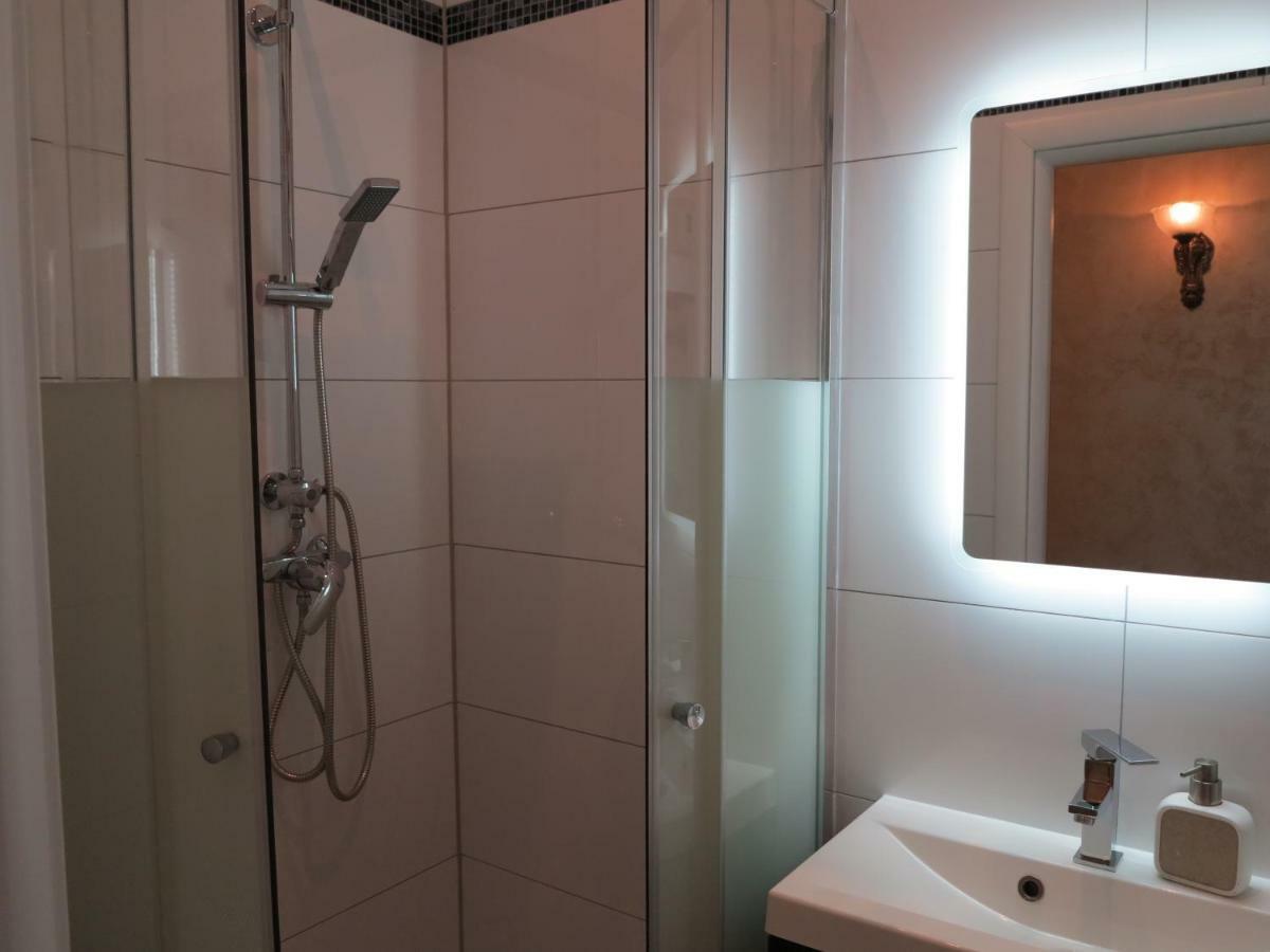 Small Luxury Kapitol Apartment Bécs Kültér fotó
