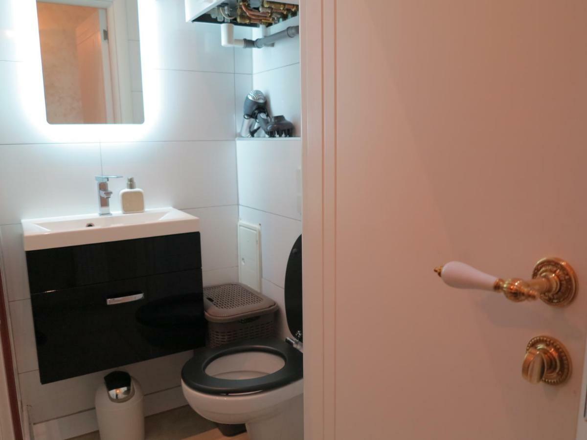 Small Luxury Kapitol Apartment Bécs Kültér fotó