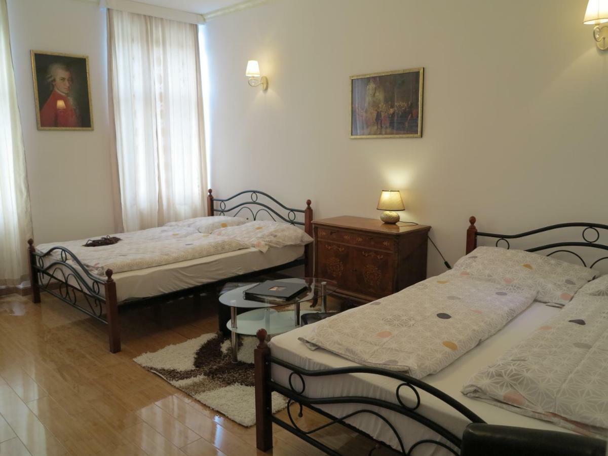 Small Luxury Kapitol Apartment Bécs Kültér fotó