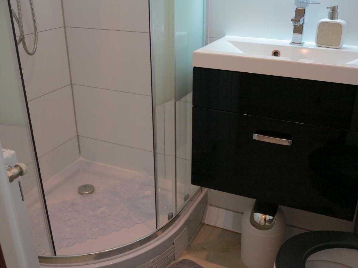 Small Luxury Kapitol Apartment Bécs Kültér fotó
